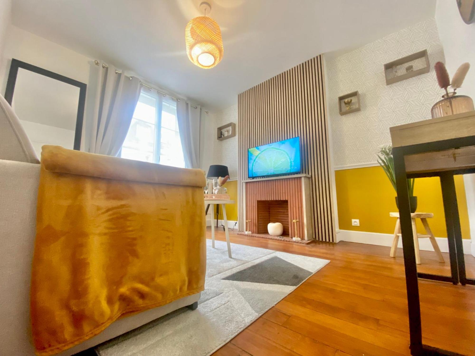 Apartamento Le Cocon De La Tour -Vip-Compiegne-Hyper Centre Exterior foto